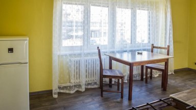 Pronájem nezařízeného bytu 1+1, 46 m2, ul. Na Petřinách, Praha 6