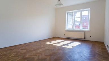 Pronájem bytu 3+1/B/T, celkem 160 m2, Tovární ulice, Praha 7