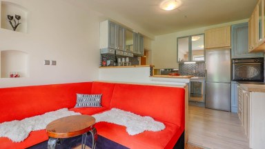 Prodej bytu 3+kk se zahradou, DV, 50m2 a 56m2 zahrada, ul. Ke Zvoničce 647/5, P-10 Kolovraty