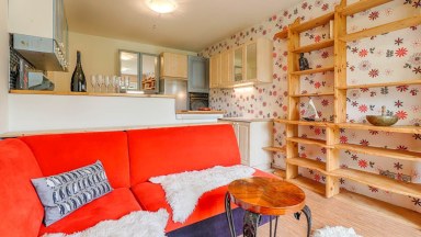 Prodej bytu 3+kk se zahradou, DV, 50m2 a 56m2 zahrada, ul. Ke Zvoničce 647/5, P-10 Kolovraty