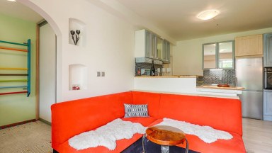 Prodej bytu 3+kk se zahradou, DV, 50m2 a 56m2 zahrada, ul. Ke Zvoničce 647/5, P-10 Kolovraty