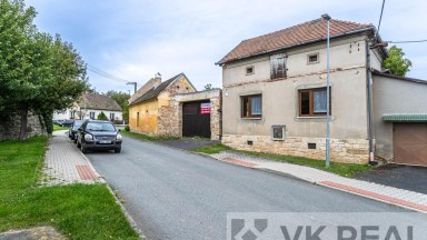 Prodej bývalé zemědělské usedlosti, pozemek 1.232 m, Chotíkov u Plzně