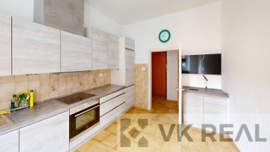 Prodej bytu 2+1, OV, 75 m2, terasa 11 m2, garáž v Bozenu, Itálie