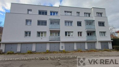 Pronájem garáže, 16m2, ul. Předvoje 2197/13, Praha 6 - Břevnov