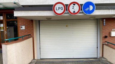 Pronájem garážového stání, 12 m2, ul. Slavníkova 2386/11, Praha 6 - Břevnov