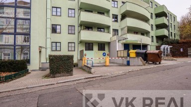 Prodej garážového stání OV, 15 m2, 8. listopadu 228/1a, Praha 6