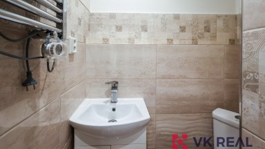 Prodej nebytového prostoru 18 m2, Peroutkova ul č.p. 531., Praha 5 - Malvazinky