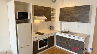 Pronájem bytu 1+kk / B / sklep, 38 m2, ul. Wiesenthalova, Praha 5 - Řeporyje