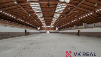 Prodej víceúčelové haly s pozemkem, Císařský ostrov, Praha 7 - Bubeneč