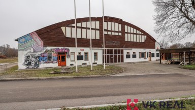 Prodej víceúčelové haly s pozemkem, Císařský ostrov, Praha 7 - Bubeneč