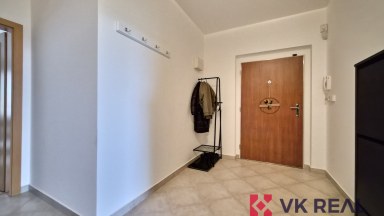 Pronájem bytu 2+kk/GS + sklep, 57m2, OV, Míšovická 455/10, P5 - Zličín