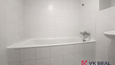 Pronájem bytu 2+kk/GS, 48 m2, Pod Klamovkou, Praha 5