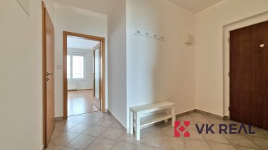 Pronájem bytu 2+kk/GS + sklep, 57m2, OV, Míšovická 455/10, P5 - Zličín