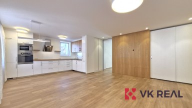 Pronájem bytu 3+kk s balkónem, 86 m² + 6 m², Plzeň – Bory, ul. Raisova