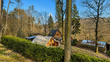 Prodej 3/4 podílu na rekreační chatě, osada Ariana, Ořech, Praha - západ