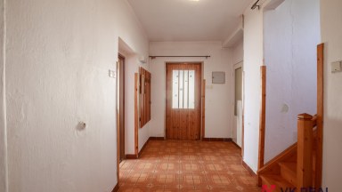 Prodej rodinného domu 3+1(s možností 4+1) s přilehlou garáží a dílnou v obci Hradec u Stodu