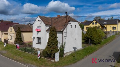 Prodej rodinného domu 3+1(s možností 4+1) s přilehlou garáží a dílnou v obci Hradec u Stodu