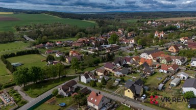 Prodej rodinného domu 3+1(s možností 4+1) s přilehlou garáží a dílnou v obci Hradec u Stodu