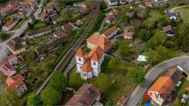 Prodej rodinného domu 3+1(s možností 4+1) s přilehlou garáží a dílnou v obci Hradec u Stodu