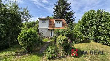 Prodej zděné chaty cca 70m2, vlastní pozemek 891m2, Pňovany, okr. Plzeň-sever