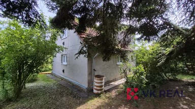 Prodej zděné chaty cca 70m2, vlastní pozemek 891m2, Pňovany, okr. Plzeň-sever