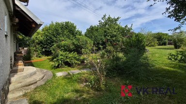 Prodej zděné chaty cca 70m2, vlastní pozemek 891m2, Pňovany, okr. Plzeň-sever