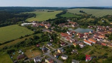 Prodej zděné chaty cca 70m2, vlastní pozemek 891m2, Pňovany, okr. Plzeň-sever