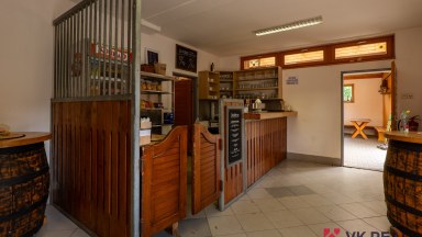 Prodej víceúčelové haly s pozemkem, Císařský ostrov, Praha 7 - Bubeneč
