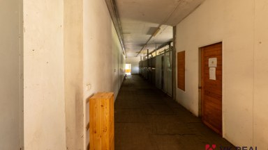Prodej víceúčelové haly s pozemkem, Císařský ostrov, Praha 7 - Bubeneč