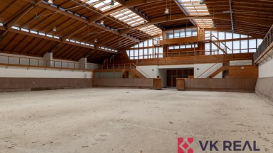 Prodej víceúčelové haly s pozemkem, Císařský ostrov, Praha 7 - Bubeneč