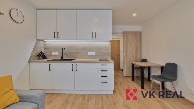 Pronájem bytu 1+kk s balkónem, 21 m² + 6 m², Plzeň – Bory, ul. Raisova