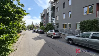 Pronájem bytu 2+kk, cca 70 m² s garážovým stáním, Praha 6 – Veleslavín, ul. Lužná