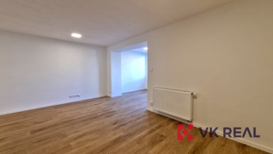 Pronájem nebytového / obchodního prostoru cca 75 m² – Praha 17, Řepy, ul. Na Moklině