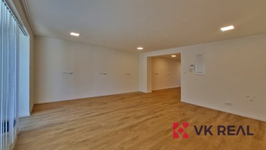 Pronájem nebytového / obchodního prostoru cca 75 m² – Praha 17, Řepy, ul. Na Moklině