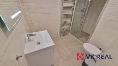 Pronájem nebytového / obchodního prostoru cca 75 m² – Praha 17, Řepy, ul. Na Moklině