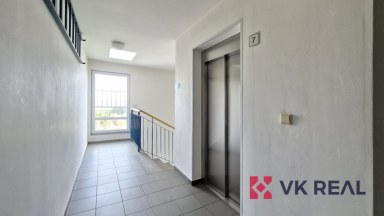 Pronájem bytu 2+kk (cca 70m2) s terasou (cca 30 m²), ul. Kodymova, Praha 13