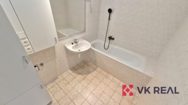 Pronájem bytu 2+kk (cca 70m2) s terasou (cca 30 m²), ul. Kodymova, Praha 13