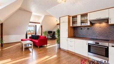 Prodej polyfunkční výnosové nemovitosti 657 m2, Rožnovská 16, Praha 20 - Horní Počernice