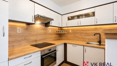 Prodej polyfunkční výnosové nemovitosti 657 m2, Rožnovská 16, Praha 20 - Horní Počernice