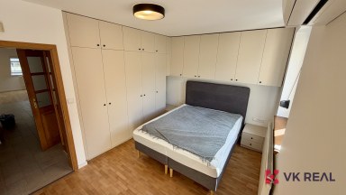 Pronájem bytu 2+kk, 61 m2, OV, ul. Jičínská 1613/11, Praha 3