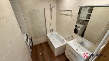 Pronájem bytu 2+kk, 61 m2, OV, ul. Jičínská 1613/11, Praha 3