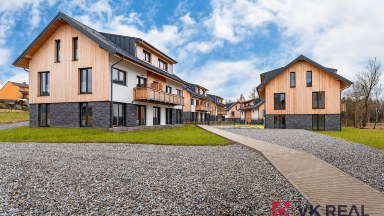 Prodej bytu 3+kk/předzahrádka, cca 53 m² + 54,5 m², Lipno, Černá v Pošumaví, 50m od vody