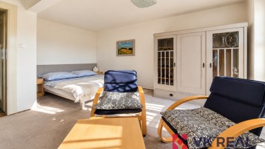 Pronájem bytu 1+1 s terasou, cca 40m2, ul. Nad Octárnou, P-6 Střešovice