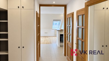Pronájem bytu 2+kk, 61 m2, OV, ul. Jičínská 1613/11, Praha 3