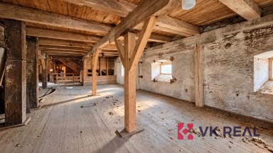 Prodej historické zámecké sýpky s mimořádným investičním potenciálem – obec Trhanov, Chodsko