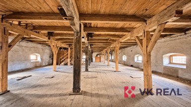 Prodej historické zámecké sýpky s mimořádným investičním potenciálem – obec Trhanov, Chodsko