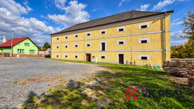 Prodej historické zámecké sýpky s mimořádným investičním potenciálem – obec Trhanov, Chodsko
