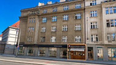 Přenechání pronájmu zavedené restaurace, 497 m2, Československé Armády 24, Praha 6 