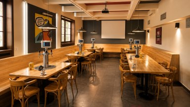 Přenechání pronájmu zavedené restaurace, 497 m2, Československé Armády 24, Praha 6 