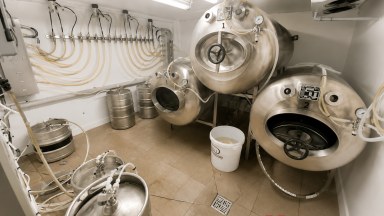 Přenechání pronájmu zavedené restaurace, 497 m2, Československé Armády 24, Praha 6 